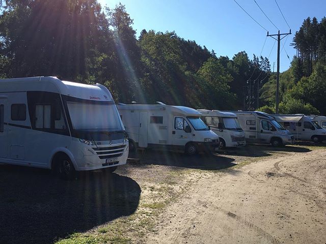 Glöm inte att vi också erbjuder ställplatser här på Kyrkekvarn. Välkommen med din husbil eller husvagn du också! 
#kyrkekvarn #kyrkekvarnskanotcenter #ställplats #ställplatser #stellplatz #camping #camplife #outdoor #gooutside #gotravelling #exploretheworld #husbil #husvagn #caravan #carcamping