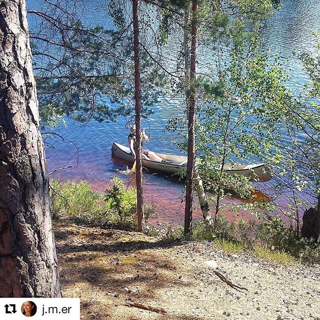 #Repost @j.m.er with @repostapp
・・・
A wonderful day with family and friends. #sweden #nature #photooftheday #szwecja #västergötland #sandhem #outdoors #enjoylife #splendid_woodlands #naturephotography #kyrkekvarn #explore #canoe #travelgram #podróże #travel #instatravel #resa